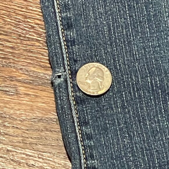 Levi's 518 Women's Size 11M Super Low Bootcut Medium Wash Denim Blue Jeans - Picture 11 of 11